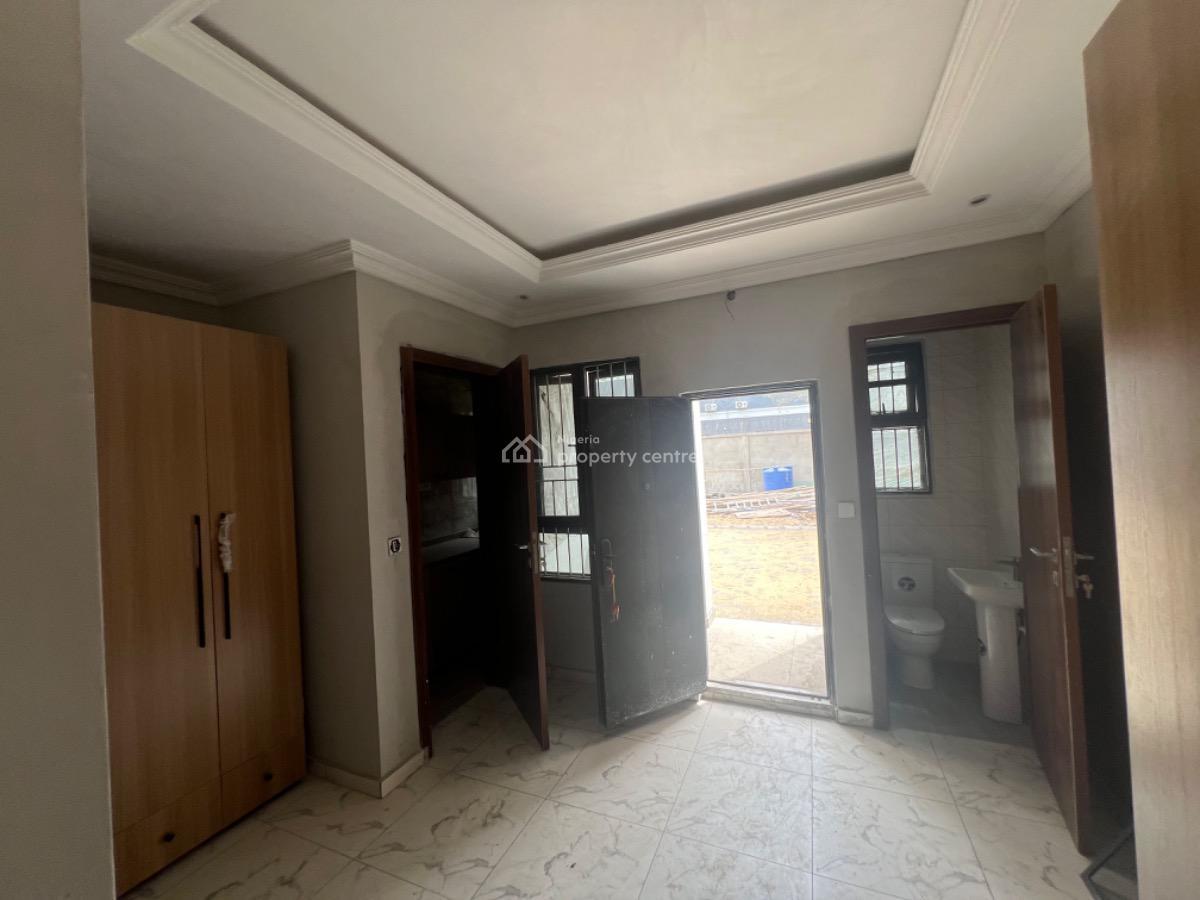 7 bedroom flat / apartment for rent