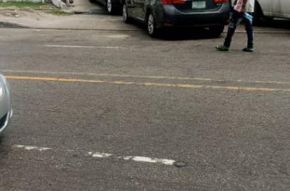 Filling station in falomo ikoyi,  lube with 6pump, 2 AGO, 3pms, 1kero, in 3 plot of land, price 4.5B