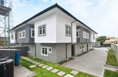 Luxurious 3 Bedroom Townhouses for Sale in Lekki Phase 1, Lagos!