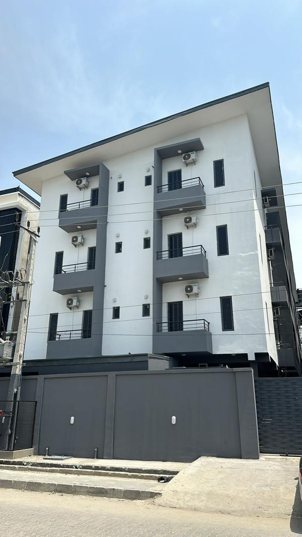 LUXURY APARTMENT FOR SALE  2 BEDROOM APARTMENT PRICE: 175M  Ground floor with private backyard and 2 parking slot  PRICE:  190M