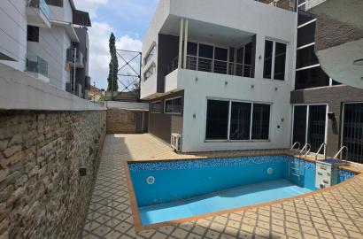 Well finished 6 Bedroom fully detached house with swimming pool,2 rooms boy's quarter and a box room. It can park up to 7 cars