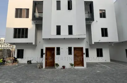 Furnished 4bdrm Townhouse/Terrace in Off Freedom Way, Lekki for sale