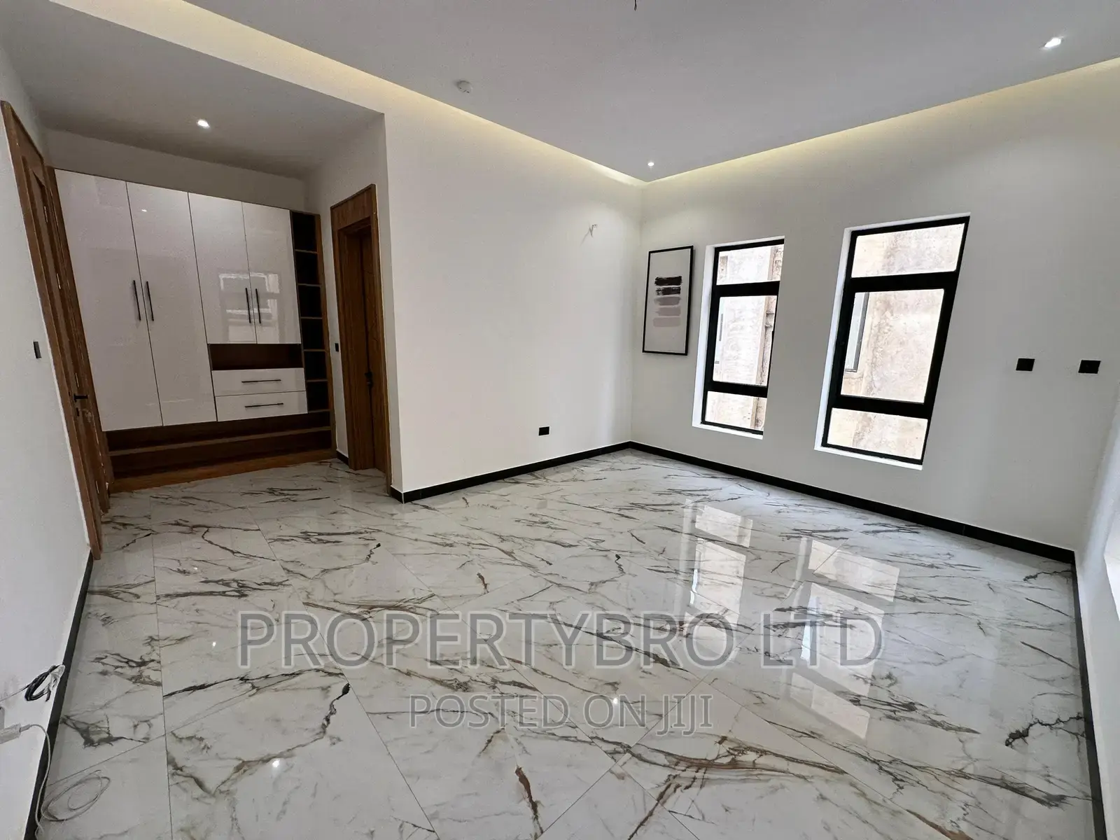 6bdrm Duplex in Asokoro for sale