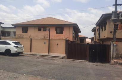 𝐆𝐑𝐄𝐀𝐓 𝐈𝐍𝐕𝐄𝐒𝐓𝐌𝐄𝐍𝐓 𝐂𝐎𝐌𝐏𝐋𝐄𝐗 𝐅𝐎𝐑 𝐒𝐀𝐋𝐄  4 Units of 2-Bedroom Flats + 2 Units of 3-Bedroom Flats