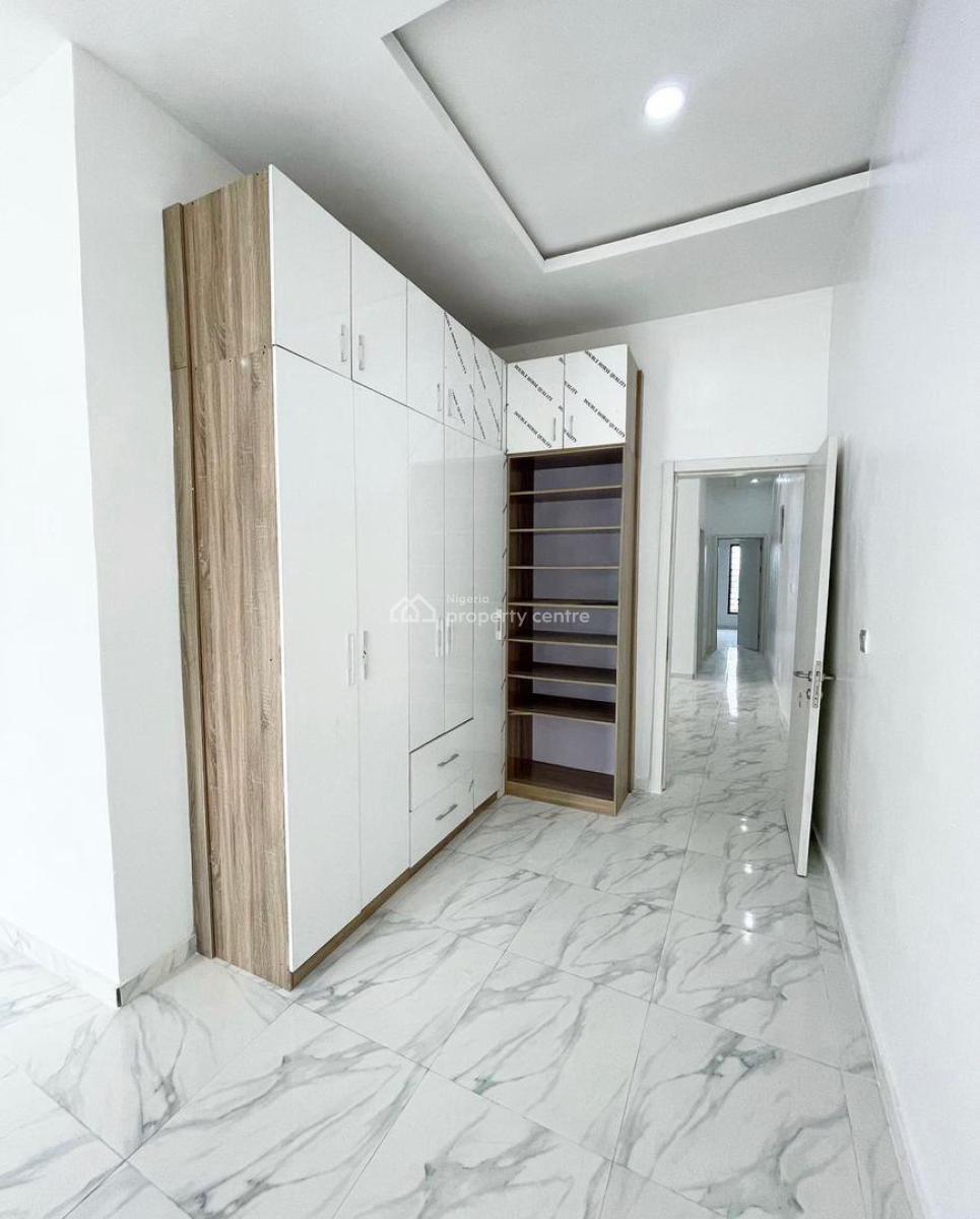 4 bedroom semi-detached duplex for sale