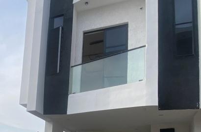 4 bedroom terrace in an mini estate at Ikota