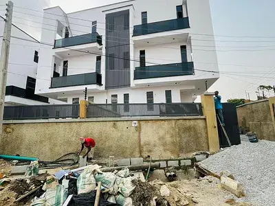Luxury 5 Bedroom Fully Detached Duplex