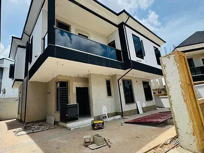 Beautifully Designed 5 Bedroom Detached Duplex