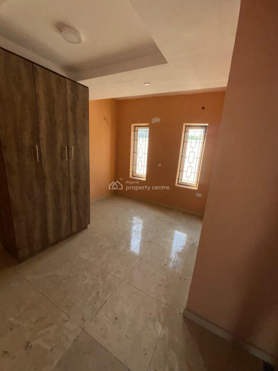 2 bedroom flat / apartment for sale