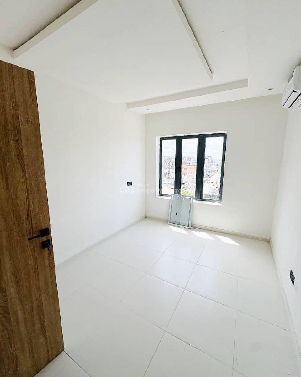 Newly Built 3 Bedroom Maisonette Penthouse With Bq