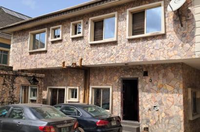For Sale A standard, very decent and spacious SIX (6) BEDROOMS detached house with a story building boy's quarter on a plot of land