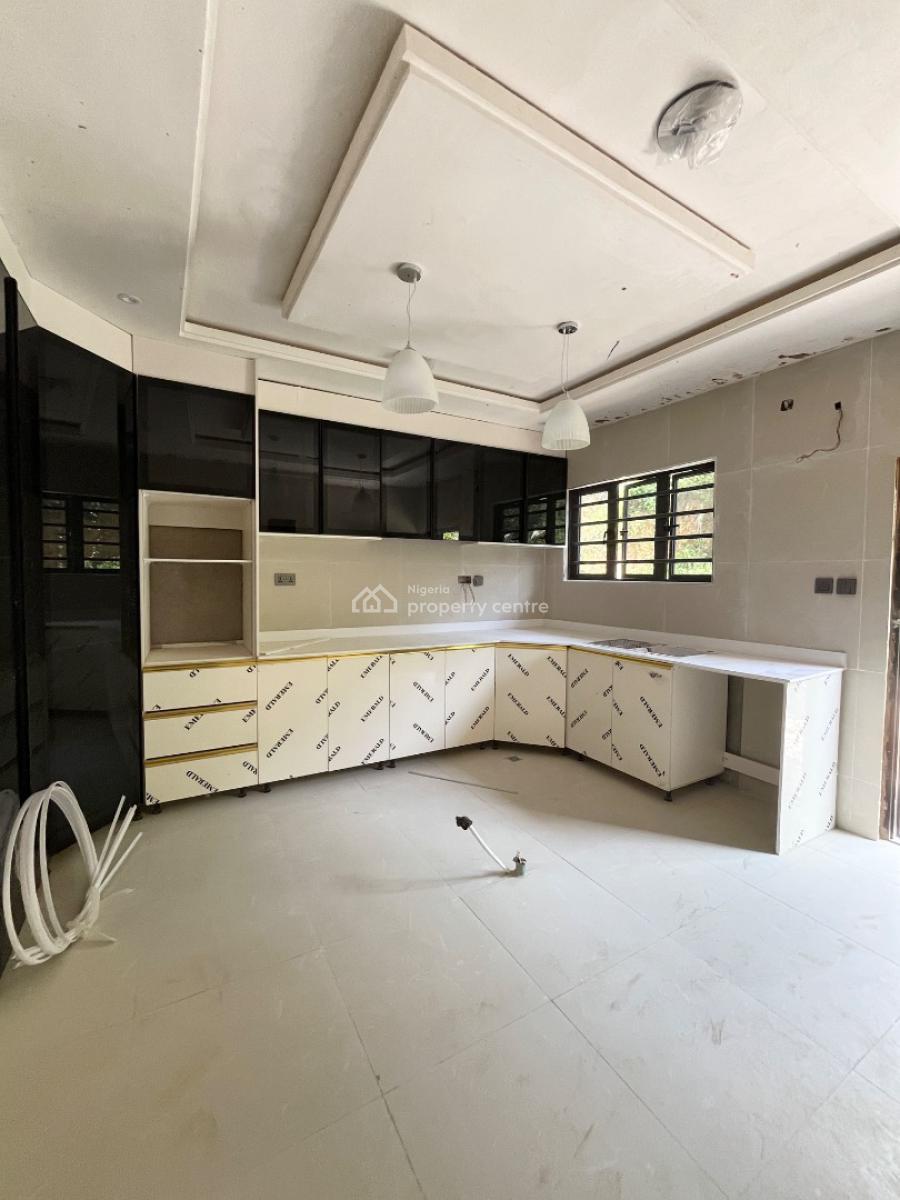 4 bedroom semi-detached duplex for sale