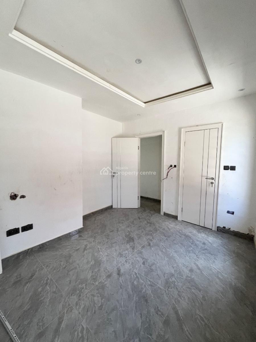 4 bedroom semi-detached duplex for sale