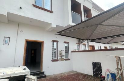 4bedroom self compound in ikota gra well standard and nest for sale