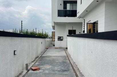 4 bedroom semi-detached duplex for sale