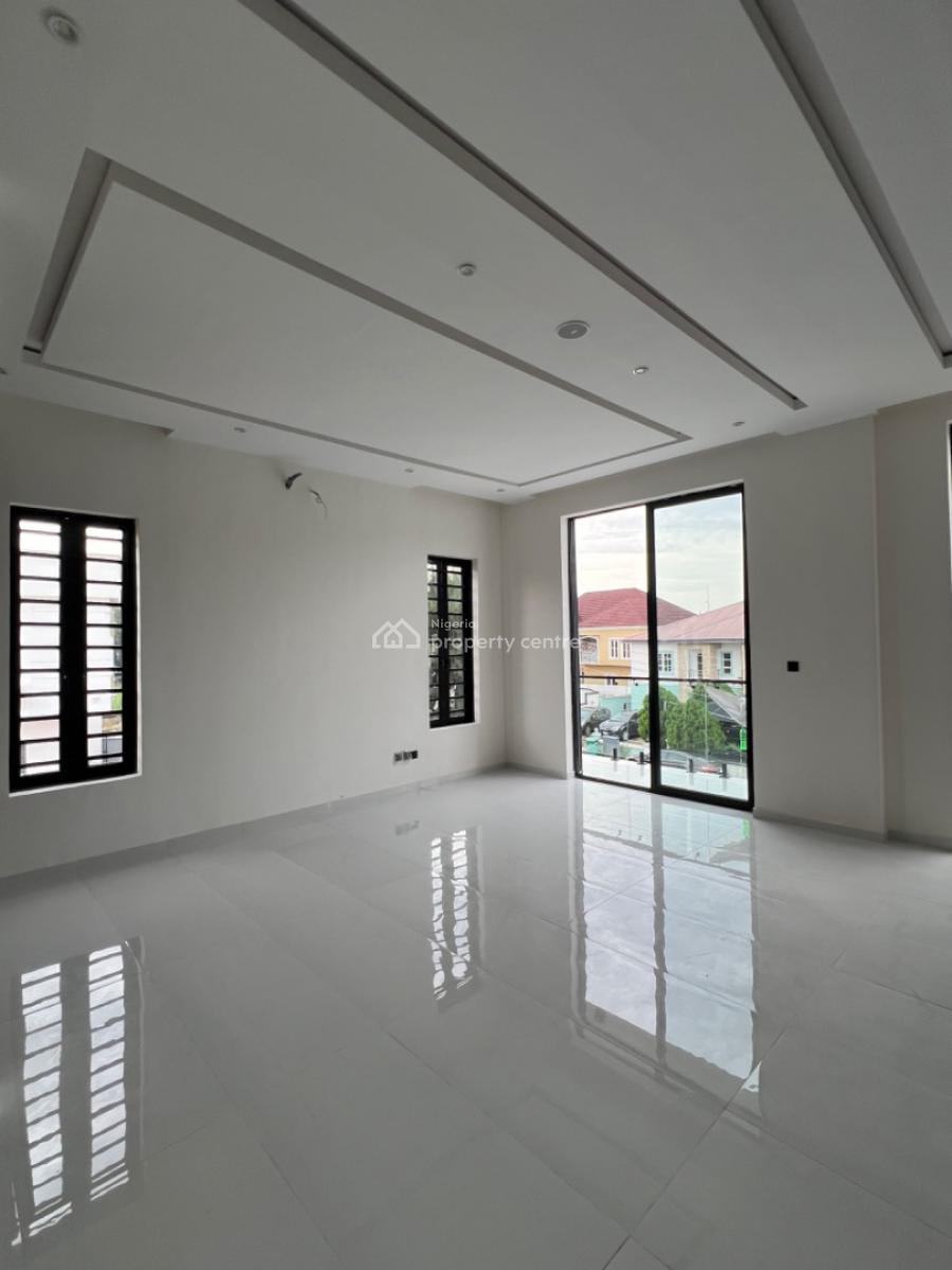 5 bedroom detached duplex for sale