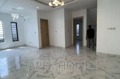 Newly Built 5bdrm House in Lekki for sale