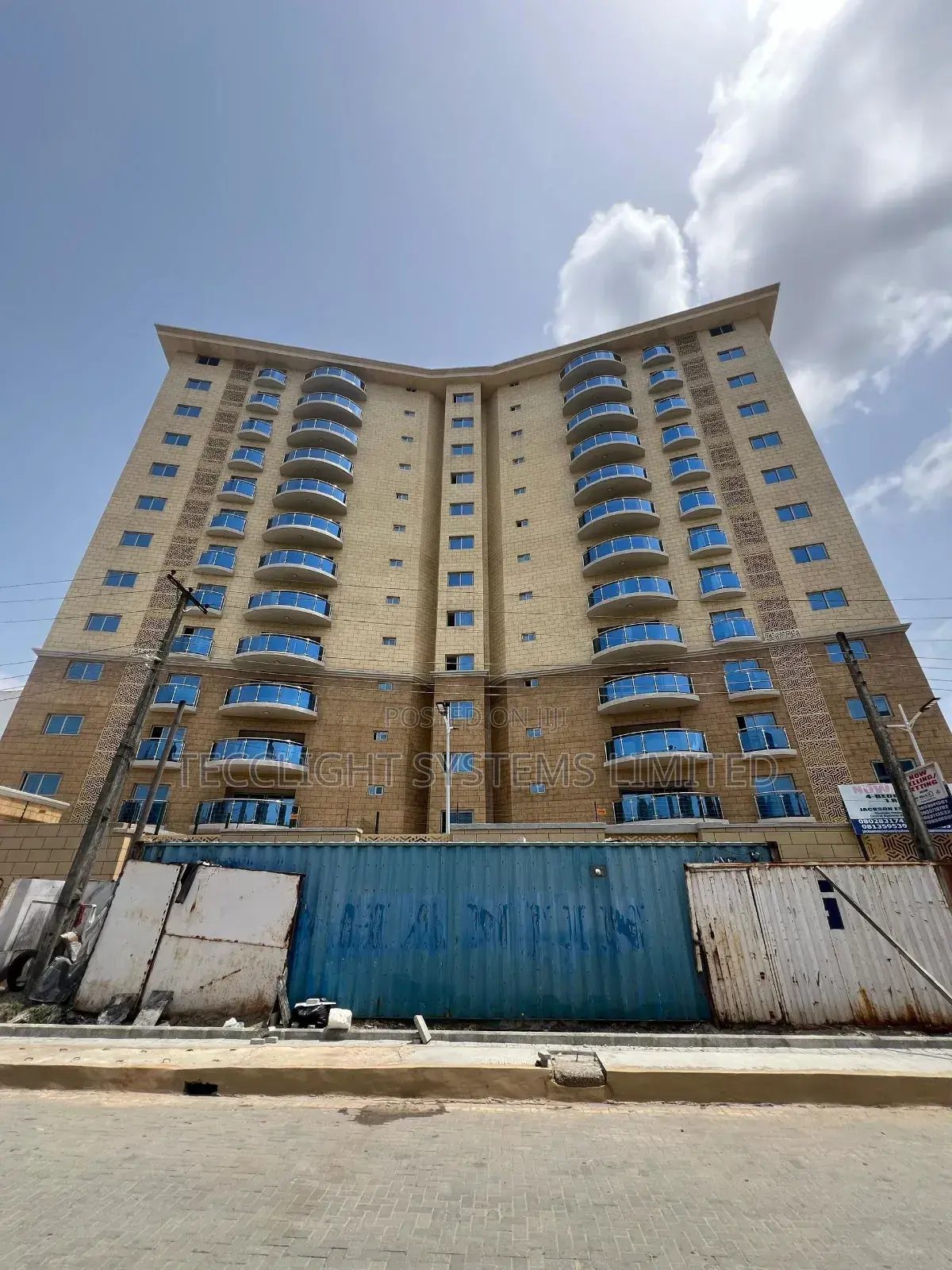 FOR SALE: 4-Bedroom Apartment With BQ In Ikoyi  Location: Ikoyi, Lagos  Price: ₦950M
