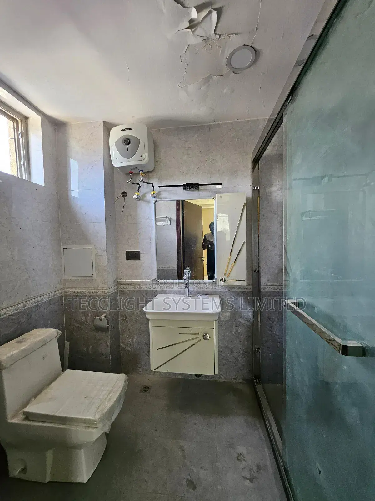 FOR SALE: 4-Bedroom Apartment With BQ In Ikoyi  Location: Ikoyi, Lagos  Price: ₦950M