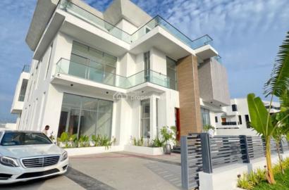 5 bedroom detached duplex for sale
