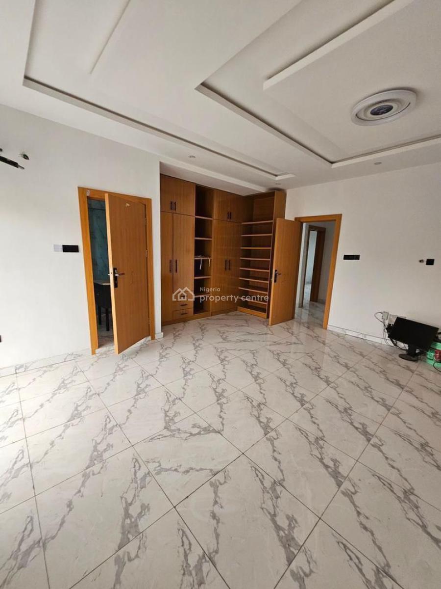 5 bedroom semi-detached duplex for sale