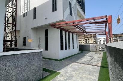 FOR SALE EXQUISITELY FINISHED 6 BEDROOM FULLY DETACHED DUPLEX WITH CINEMA, SWIMMING POOL & BQ.