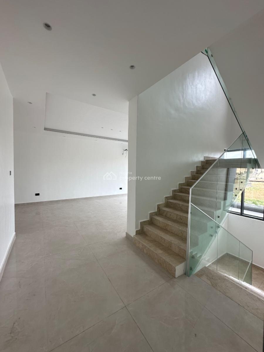 5 bedroom detached duplex for sale
