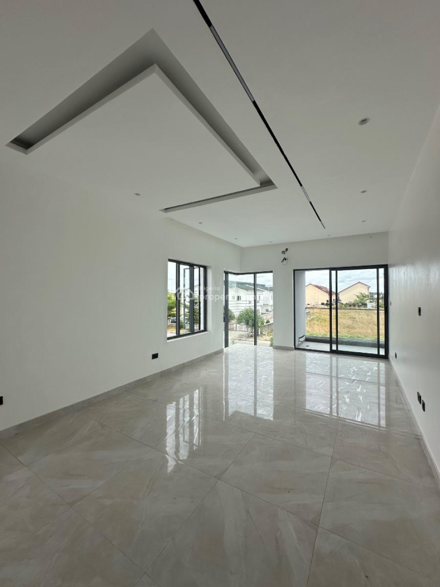 5 bedroom detached duplex for sale