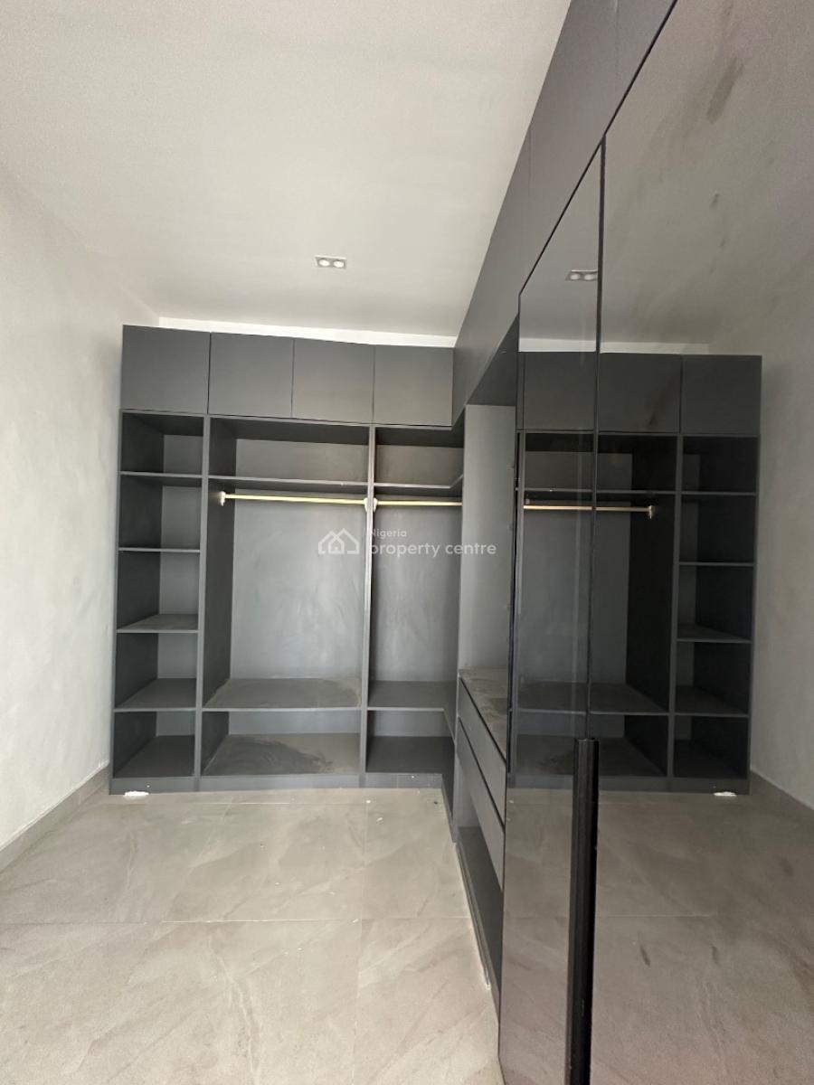5 bedroom detached duplex for sale