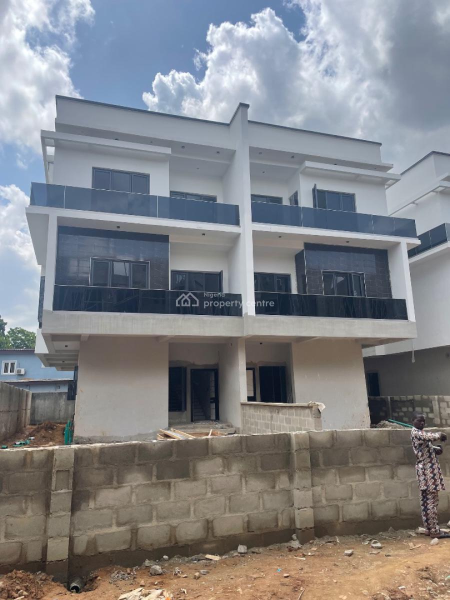 4 bedroom semi-detached duplex for sale