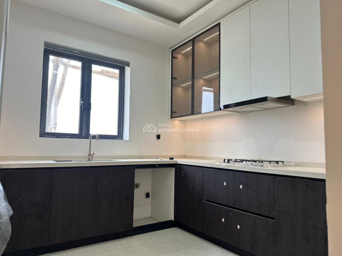4 bedroom semi-detached duplex for sale