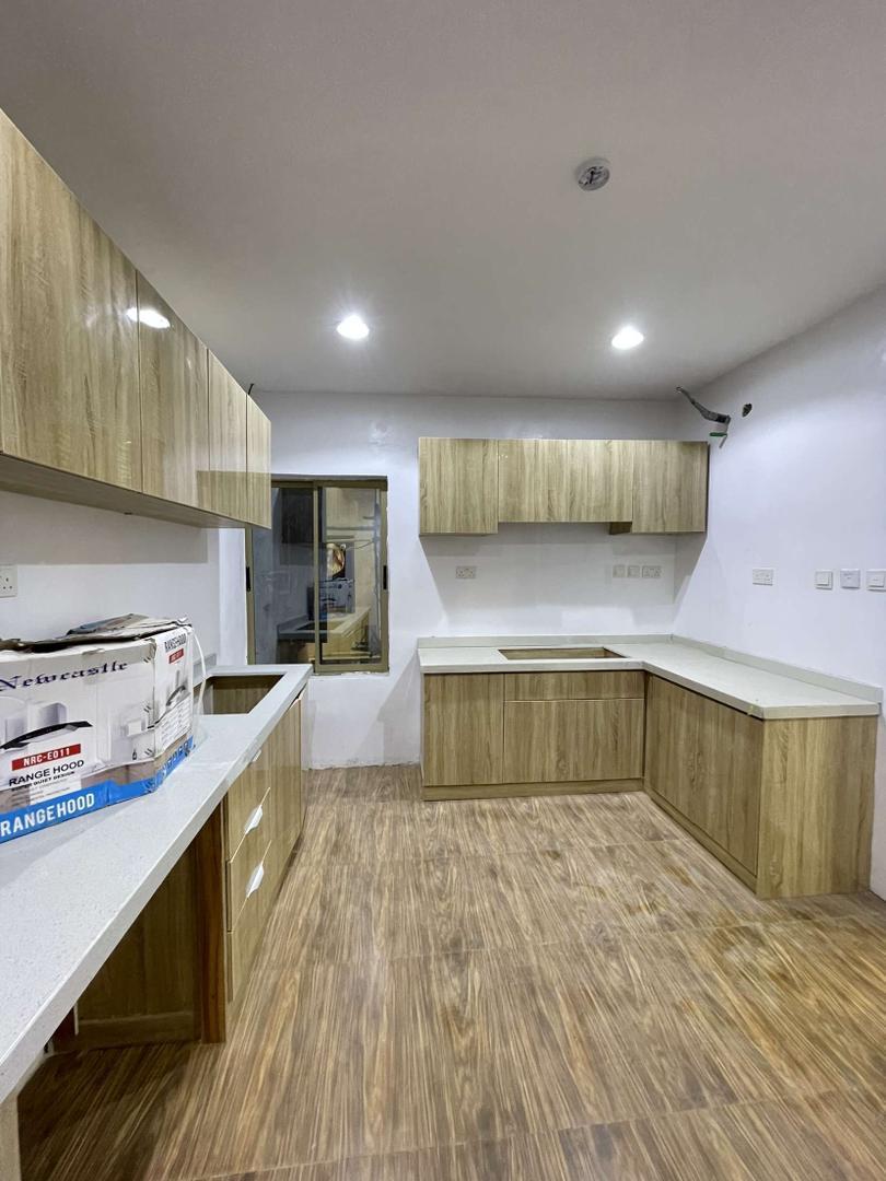 available  10 unit available  📍Victoria island