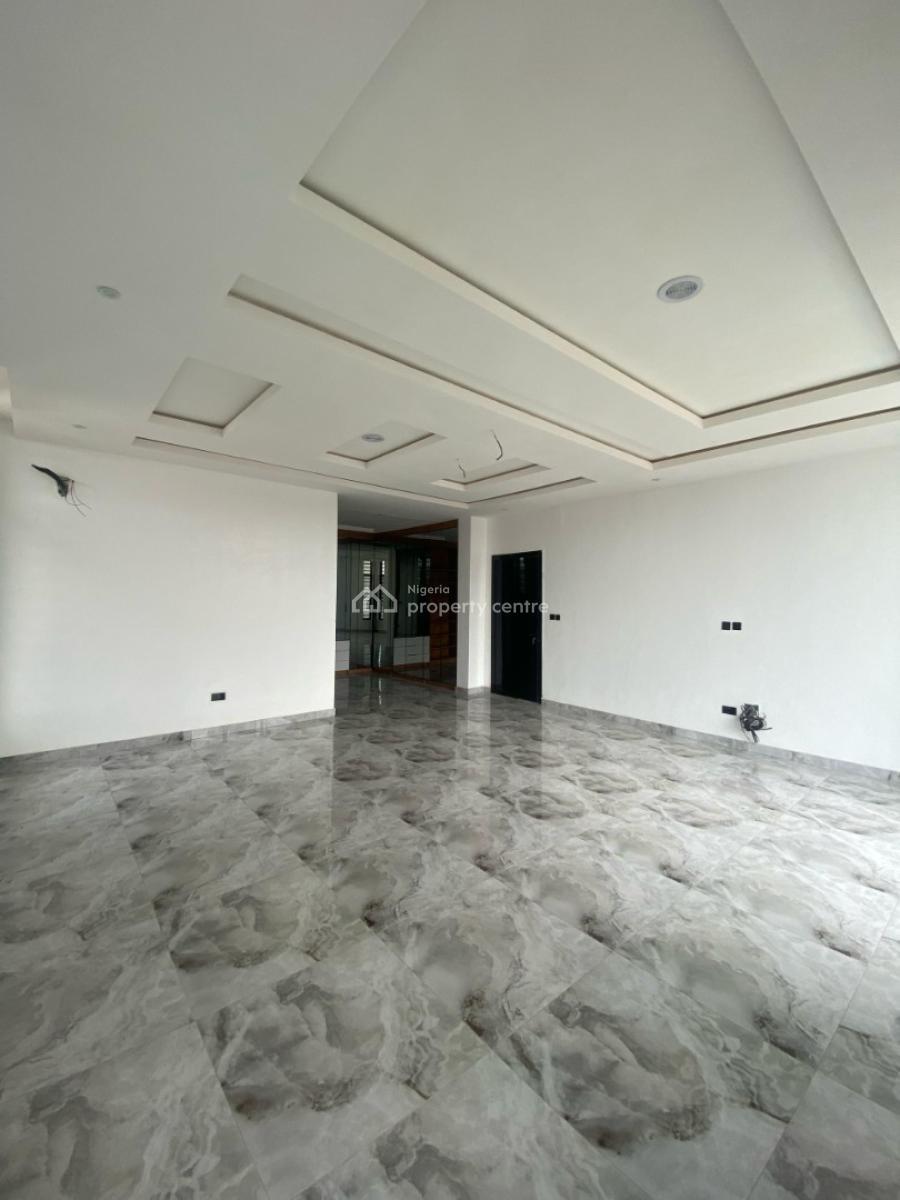 Ultra-luxurious 5-bedroom Fully-detached Duplex With Swimming Pool