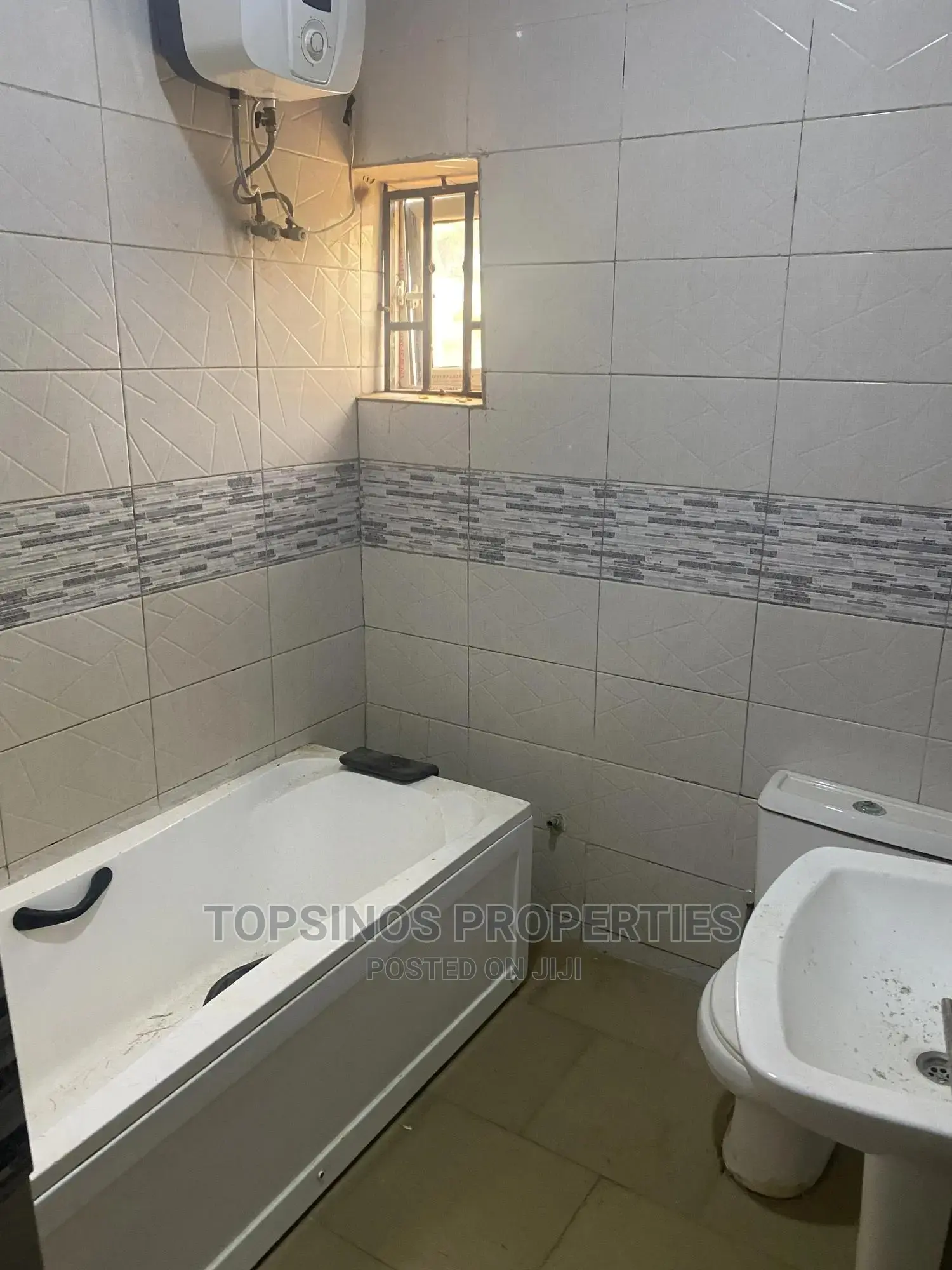 3bdrm Block of Flats in Dawaki for rent