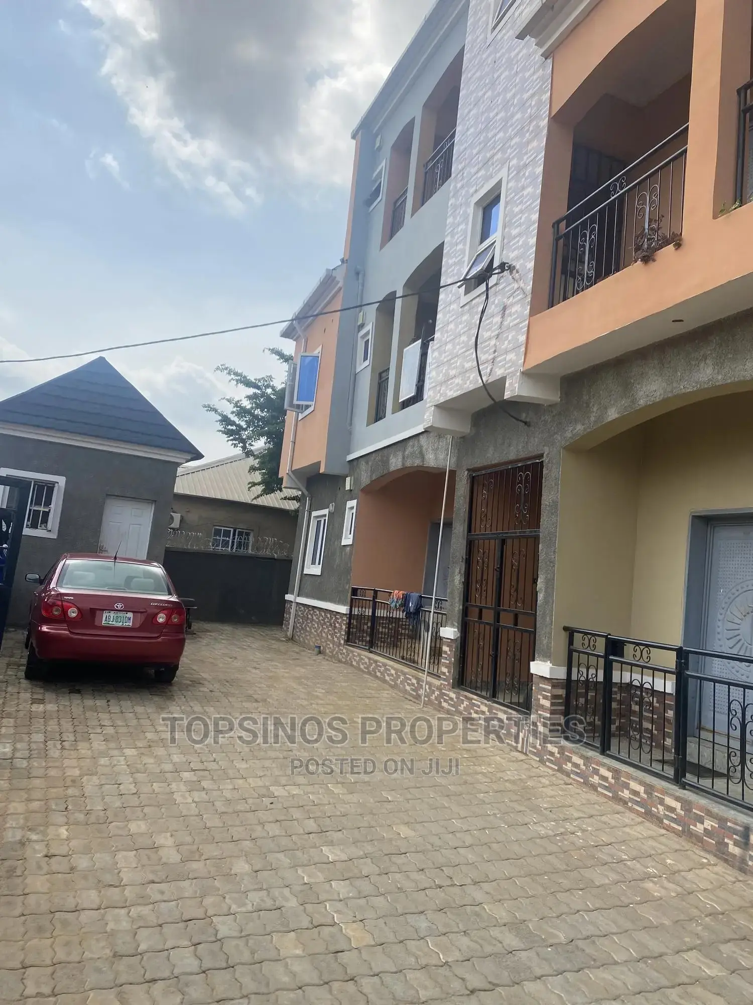 3bdrm Block of Flats in Dawaki for rent