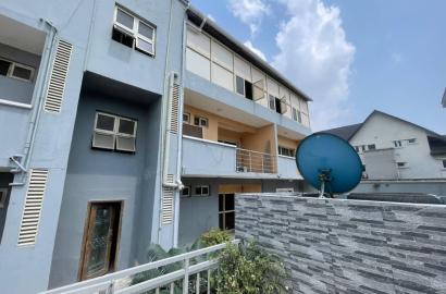 For Sale at Lekki Right, Lagos*  Fully tenanted & residential property of 6 units of 3 bedroom flats, plus 2 units of 1 bedroom mini flat on land measuring 1230sqm