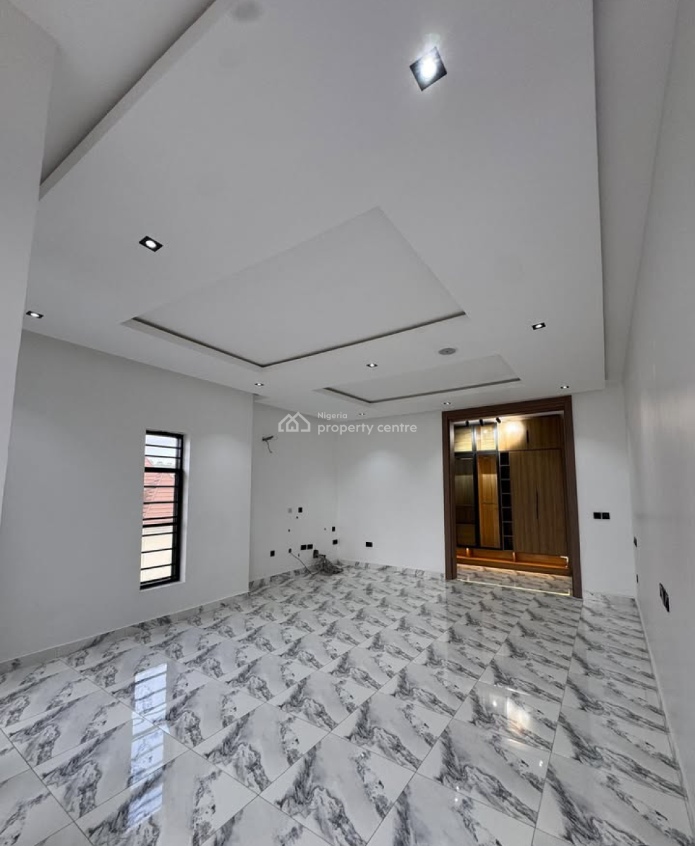5 bedroom detached duplex for sale