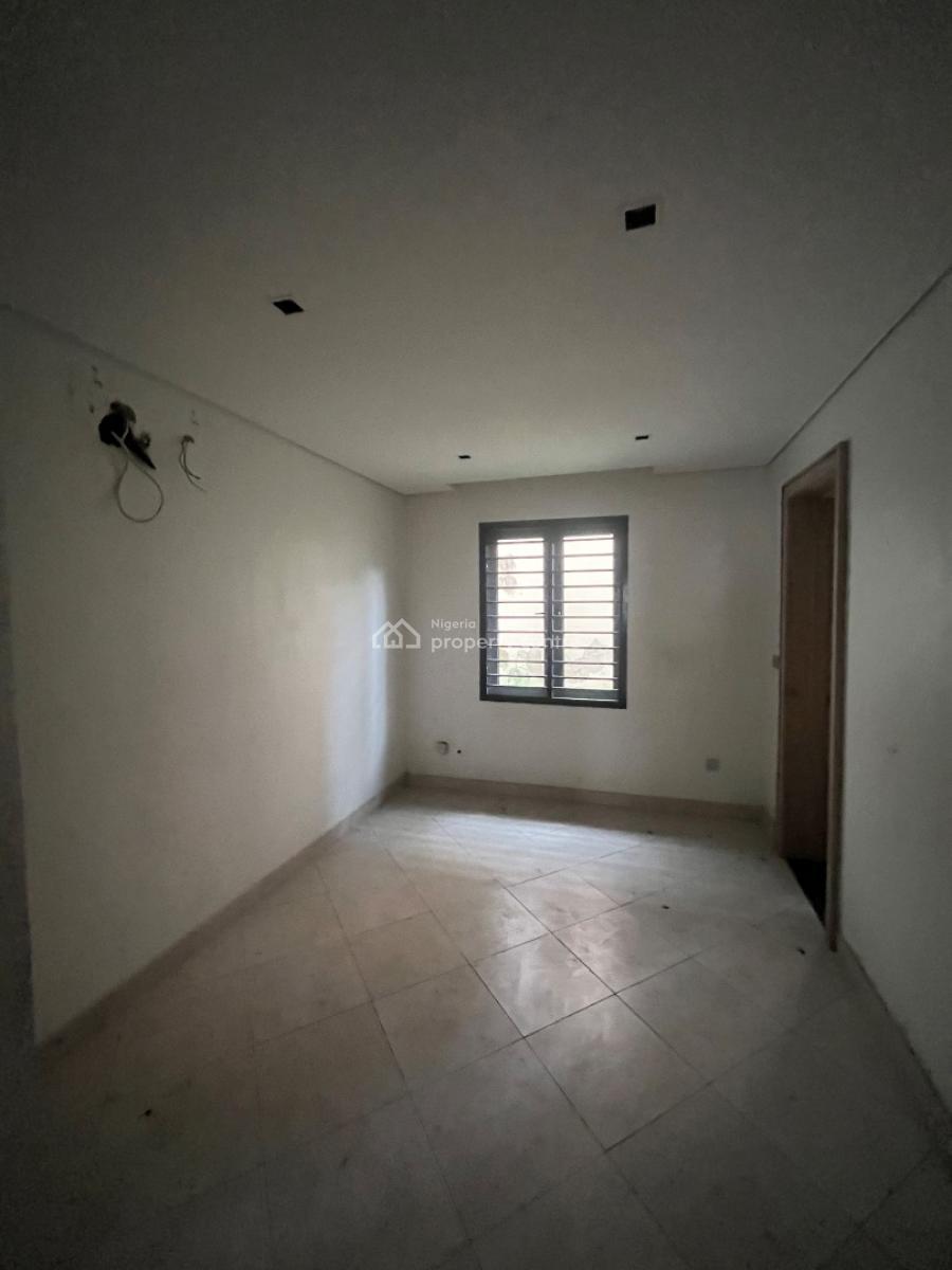 4 bedroom detached duplex for rent