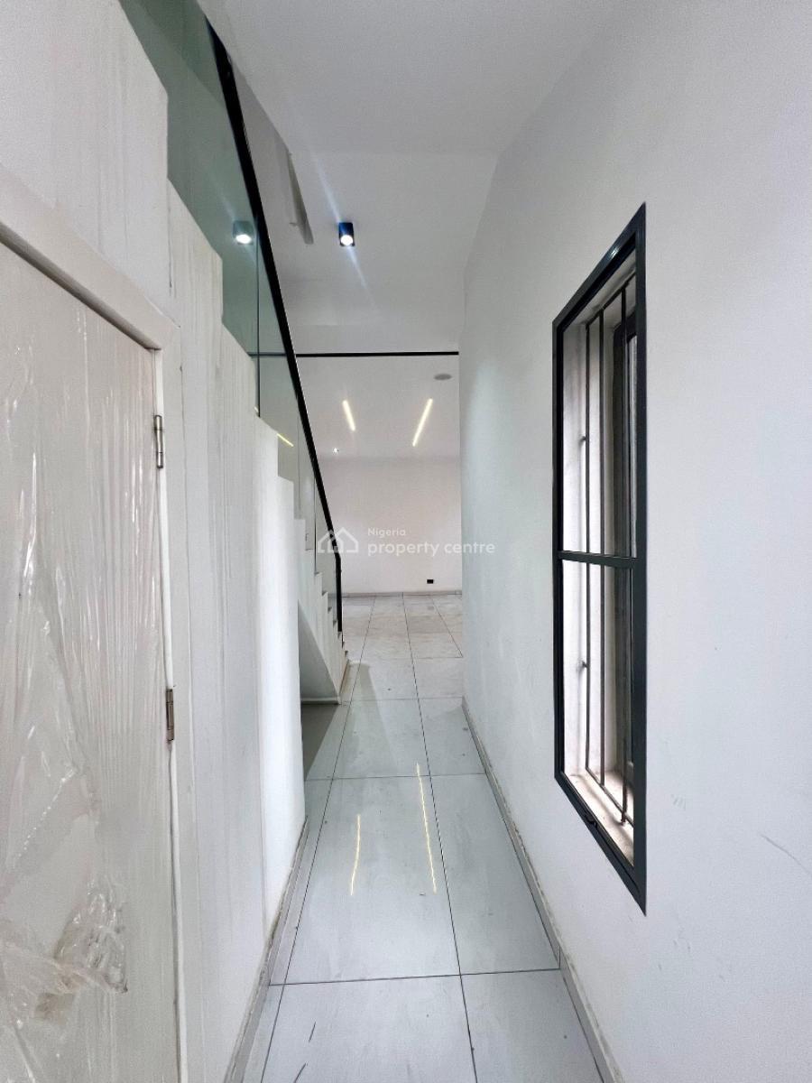 Beautiful 4 Bedrooms Terraced Duplex With A Bq