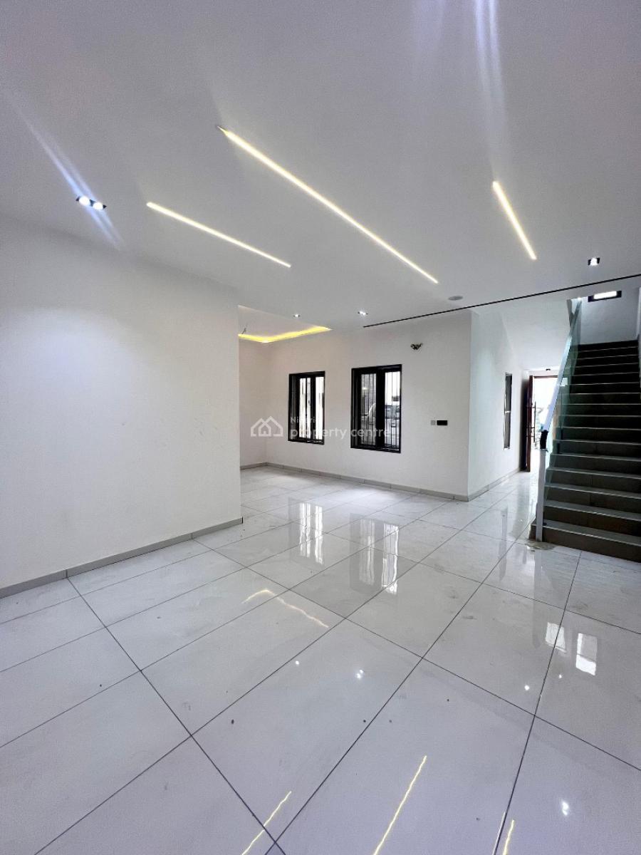 Beautiful 4 Bedrooms Terraced Duplex With A Bq