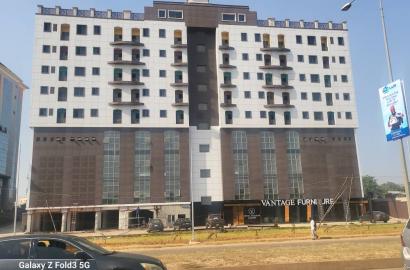 COMMERCIAL COMPLEX/ MALL ON NEXT CASH AND CARRY EXPRESSWAY MABUSHI, ABUJA FOR SALE