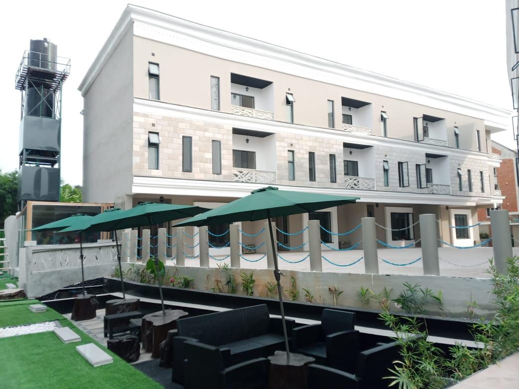 5 Bedroom Terrace with 2 bqs